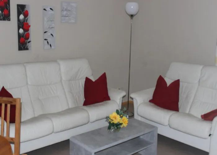 Apartment Chicke In *